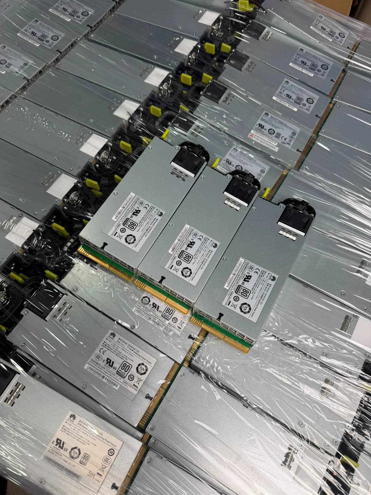 Hot-swap server power supply modules by wattage and part number