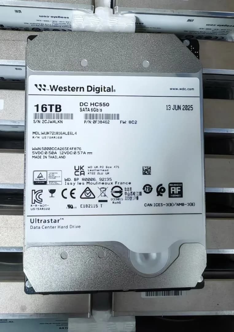 Western Digital Ultrastar DC HC550 WUH721816ALE6L4 16TB SATA HDD label