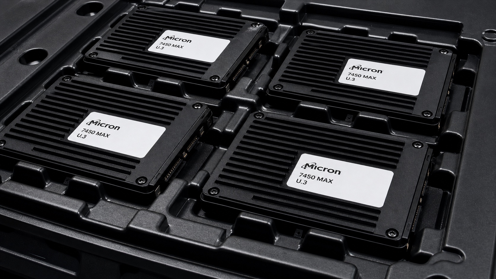 Micron 7450 MAX enterprise SSD tray reference