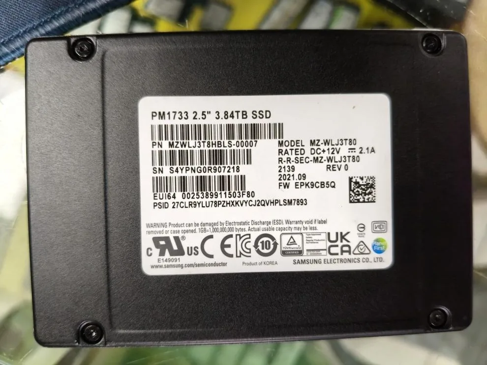 Samsung PM1733 3.84TB NVMe Enterprise SSD