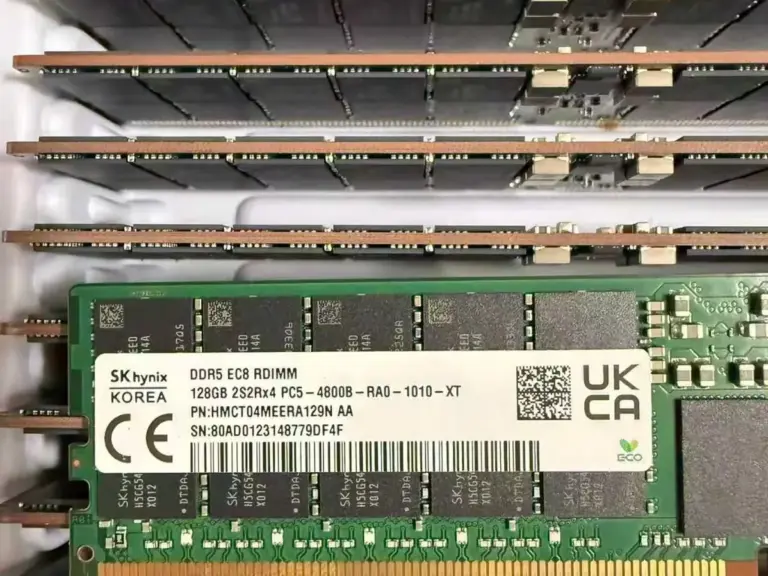 Server memory, SSD and HDD parts for maintenance supply